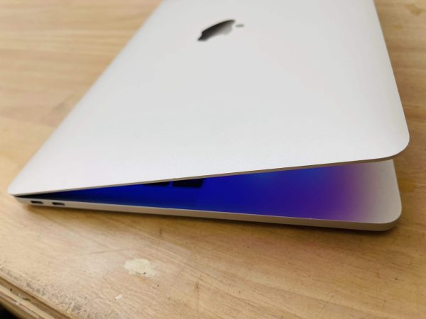 Macbook Pro A1708 - Image 4
